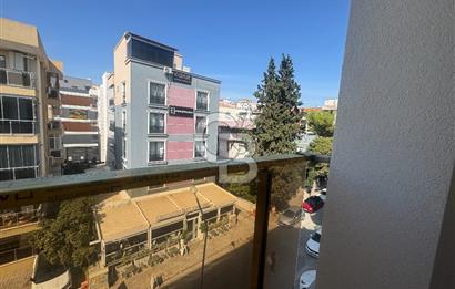 BORNOVA, KÜÇÜK PARKTA PROJEDEN SATILIK 1+1 DAİRE 