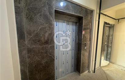 BORNOVA, KÜÇÜK PARKTA PROJEDEN SATILIK 1+1 DAİRE 