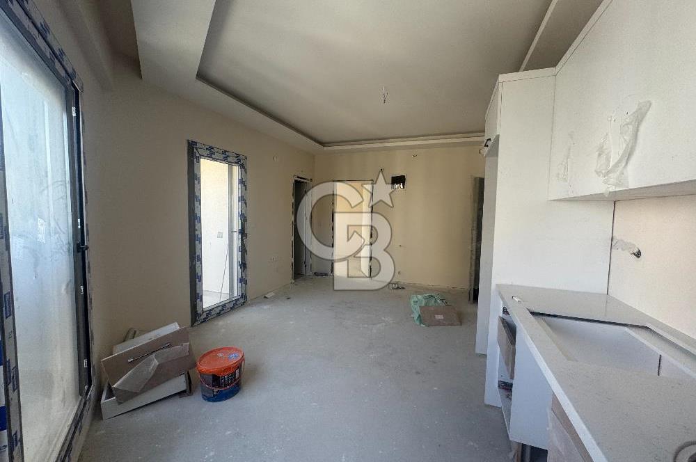 BORNOVA, KÜÇÜK PARKTA PROJEDEN SATILIK 1+1 DAİRE 