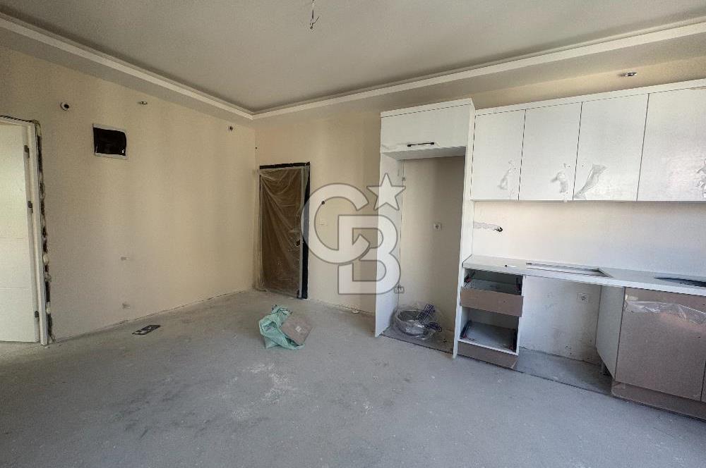BORNOVA, KÜÇÜK PARKTA PROJEDEN SATILIK 1+1 DAİRE 