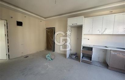 BORNOVA, KÜÇÜK PARKTA PROJEDEN SATILIK 1+1 DAİRE 