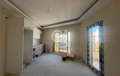BORNOVA, KÜÇÜK PARKTA PROJEDEN SATILIK 1+1 DAİRE 
