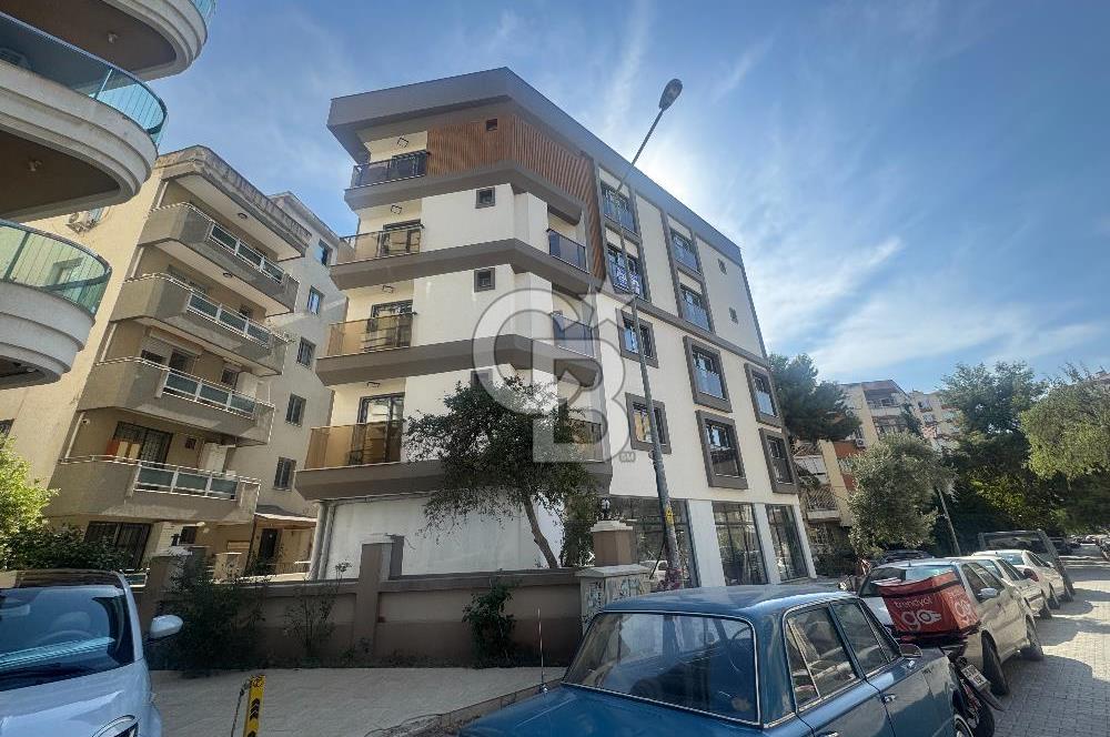 BORNOVA, KÜÇÜK PARKTA PROJEDEN SATILIK 1+1 DAİRE 