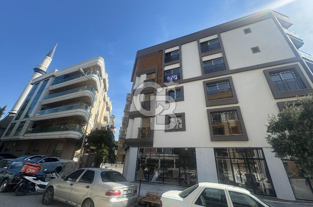 BORNOVA, KÜÇÜK PARKTA PROJEDEN SATILIK 1+1 DAİRE 