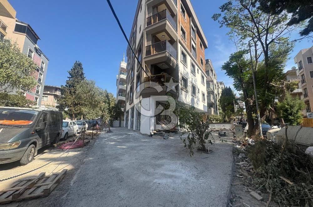 BORNOVA, KÜÇÜK PARKTA PROJEDEN SATILIK 1+1 DAİRE 