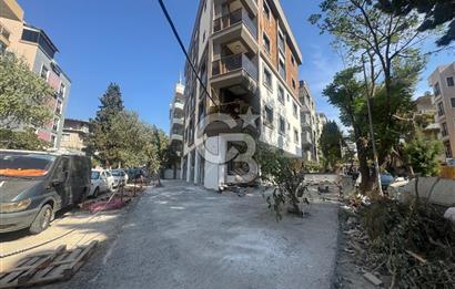 BORNOVA, KÜÇÜK PARKTA PROJEDEN SATILIK 1+1 DAİRE 