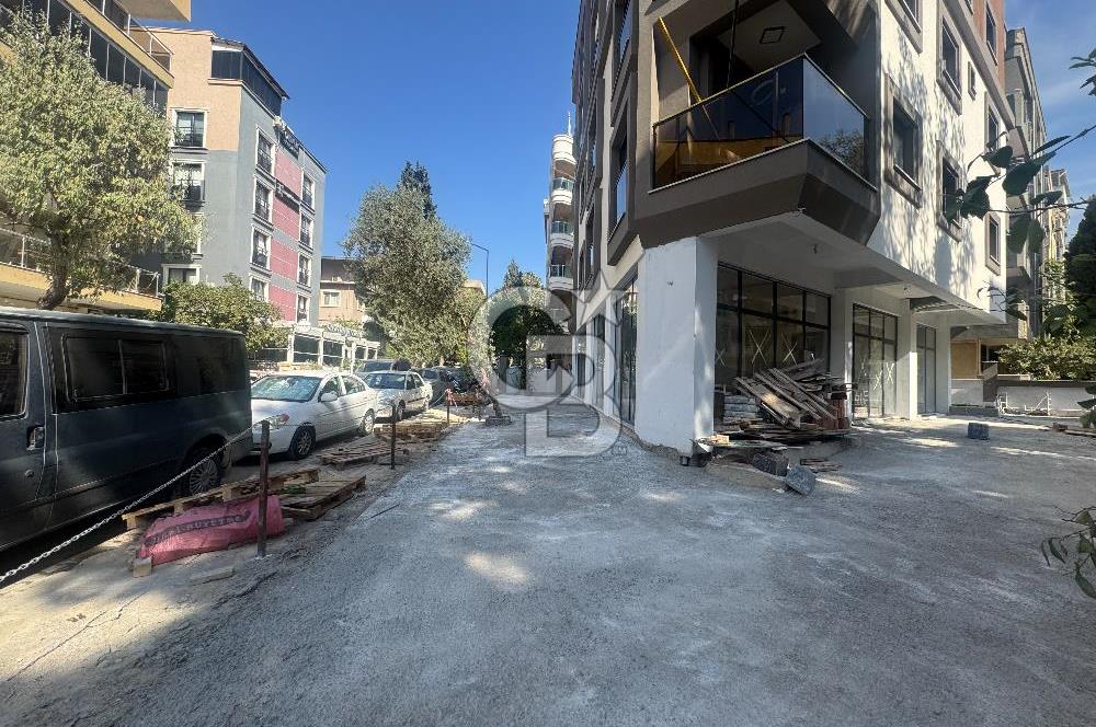 BORNOVA, KÜÇÜK PARKTA PROJEDEN SATILIK 1+1 DAİRE 