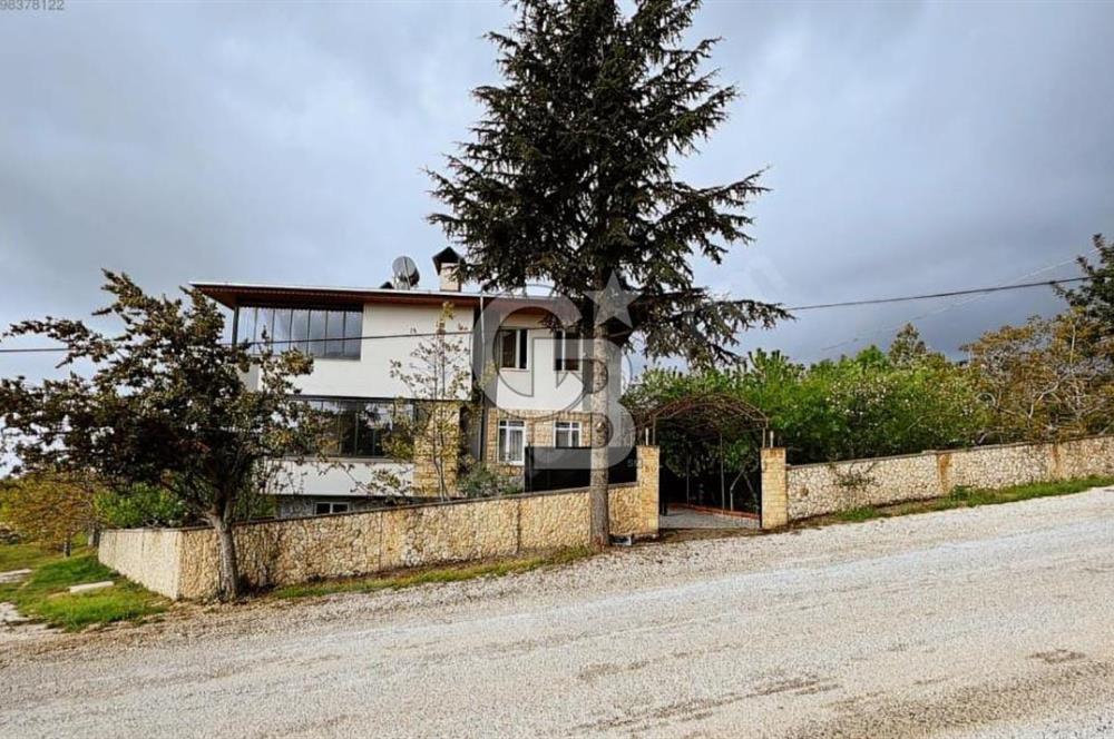 Mersin Toroslarda Satılık 3 Katlı Müstakil Ev | Geniş Kullanım