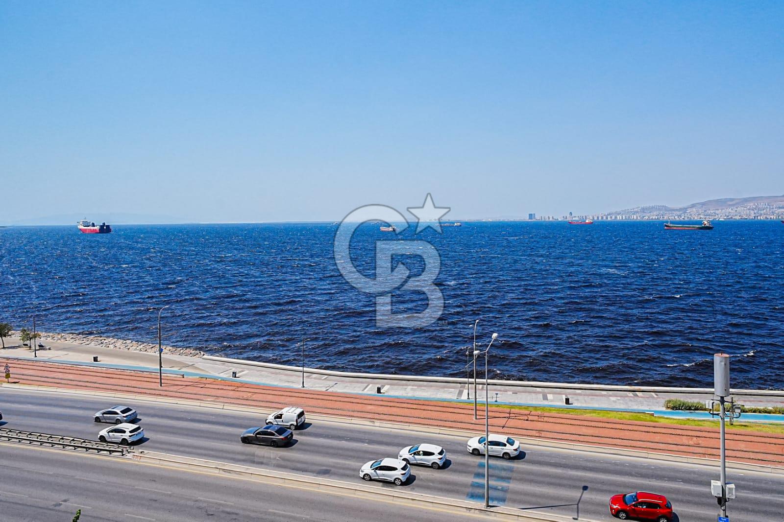 İZMİR KARATAŞ'TA KİRALIK YALI DAİRESİ