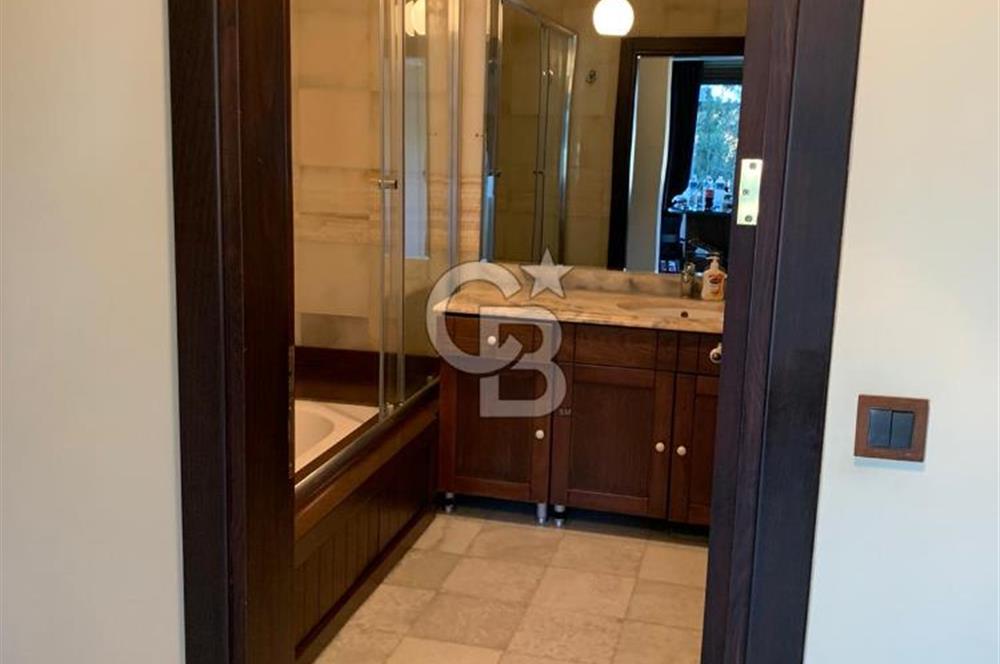 Sarıyer Kireçburnu ' nda boğaz manzaralı Kiralık daire 1+1