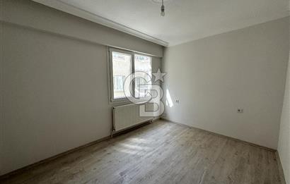 BORNOVA KÜÇÜKPARKTA 85M2 TADİLATLI SATILIK DAİRE