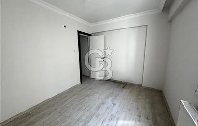 BORNOVA KÜÇÜKPARKTA 85M2 TADİLATLI SATILIK DAİRE