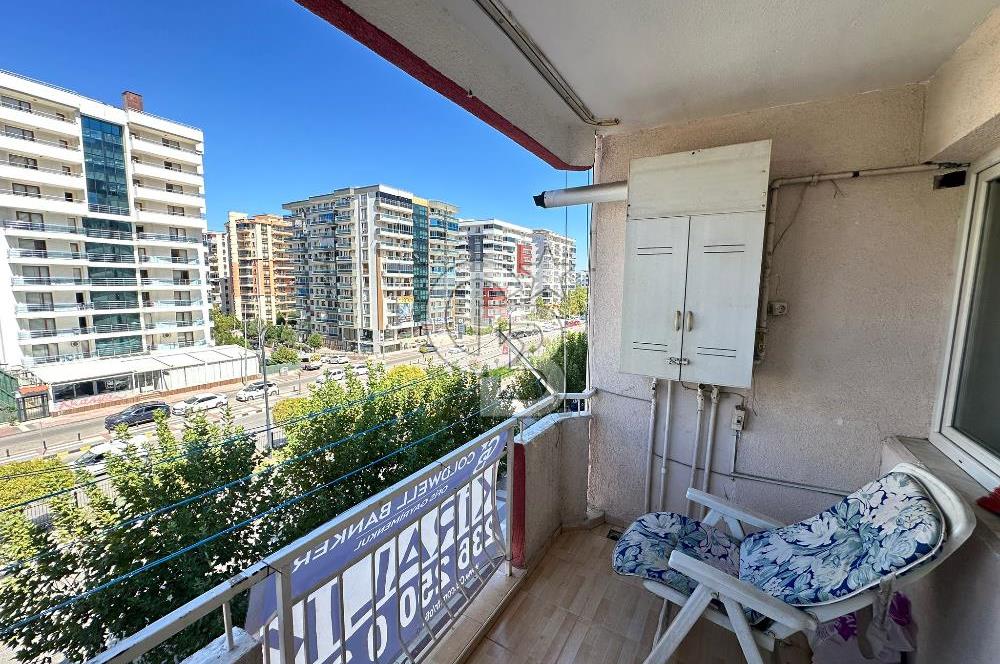 Manisa Merkez Efendi Cadde Üzerinde 3+1 Kiralık Daire