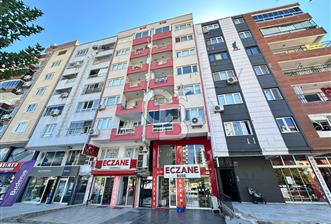 Manisa Merkez Efendi Cadde Üzerinde 3+1 Kiralık Daire