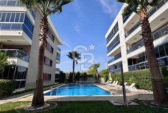 MİA GARDEN MENDERES SİTESİNDE ARA KAT HAVUZLU SATILIK 2+1 DAİRE