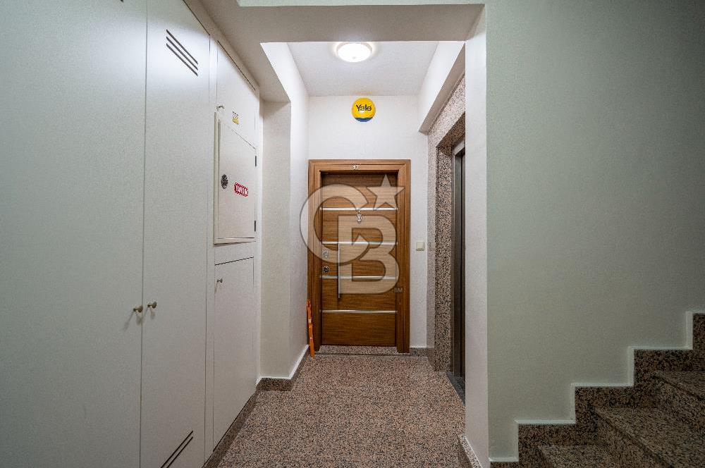 Sarı Gelin Sokak'ta Çift Girişli 3+2 Mobilyalı Teraslı Dubleks