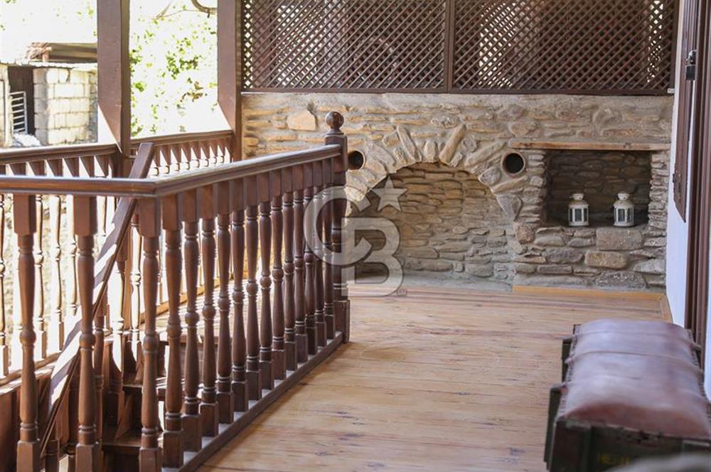 CB ARDEN'DEN İZMİR BİRGİ RESTORE EDİLMİŞ OTURUMA HAZIR TAŞ KONAK