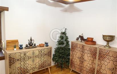 CB ARDEN'DEN İZMİR BİRGİ RESTORE EDİLMİŞ OTURUMA HAZIR TAŞ KONAK