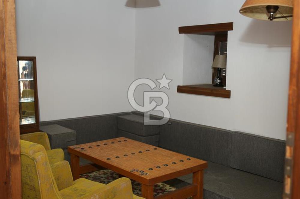 CB ARDEN'DEN İZMİR BİRGİ RESTORE EDİLMİŞ OTURUMA HAZIR TAŞ KONAK