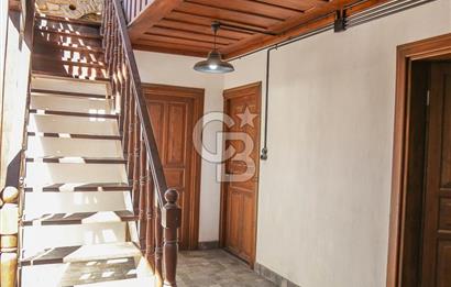 CB ARDEN'DEN İZMİR BİRGİ RESTORE EDİLMİŞ OTURUMA HAZIR TAŞ KONAK