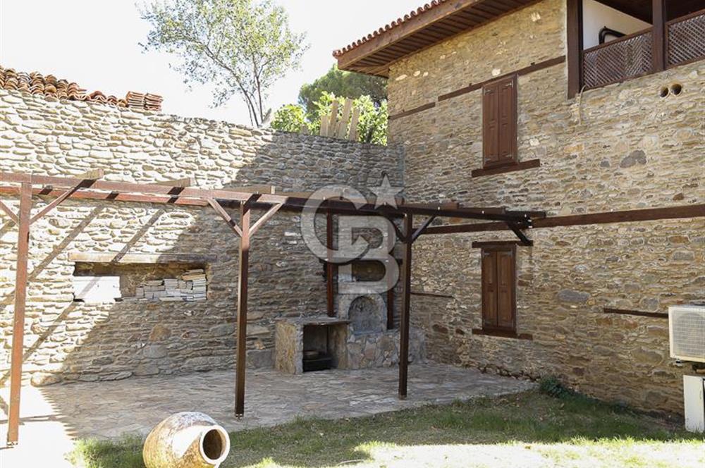 CB ARDEN'DEN İZMİR BİRGİ RESTORE EDİLMİŞ OTURUMA HAZIR TAŞ KONAK