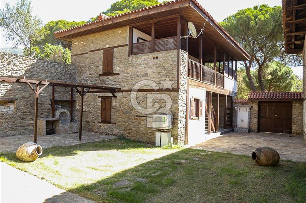 CB ARDEN'DEN İZMİR BİRGİ RESTORE EDİLMİŞ OTURUMA HAZIR TAŞ KONAK
