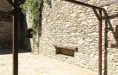 CB ARDEN'DEN İZMİR BİRGİ RESTORE EDİLMİŞ OTURUMA HAZIR TAŞ KONAK