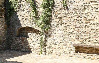 CB ARDEN'DEN İZMİR BİRGİ RESTORE EDİLMİŞ OTURUMA HAZIR TAŞ KONAK