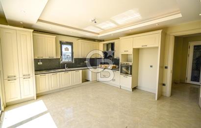 Kumburgaz'da Deniz Manzaralı,6+1, Havuzlu Tam Müstakil Villa