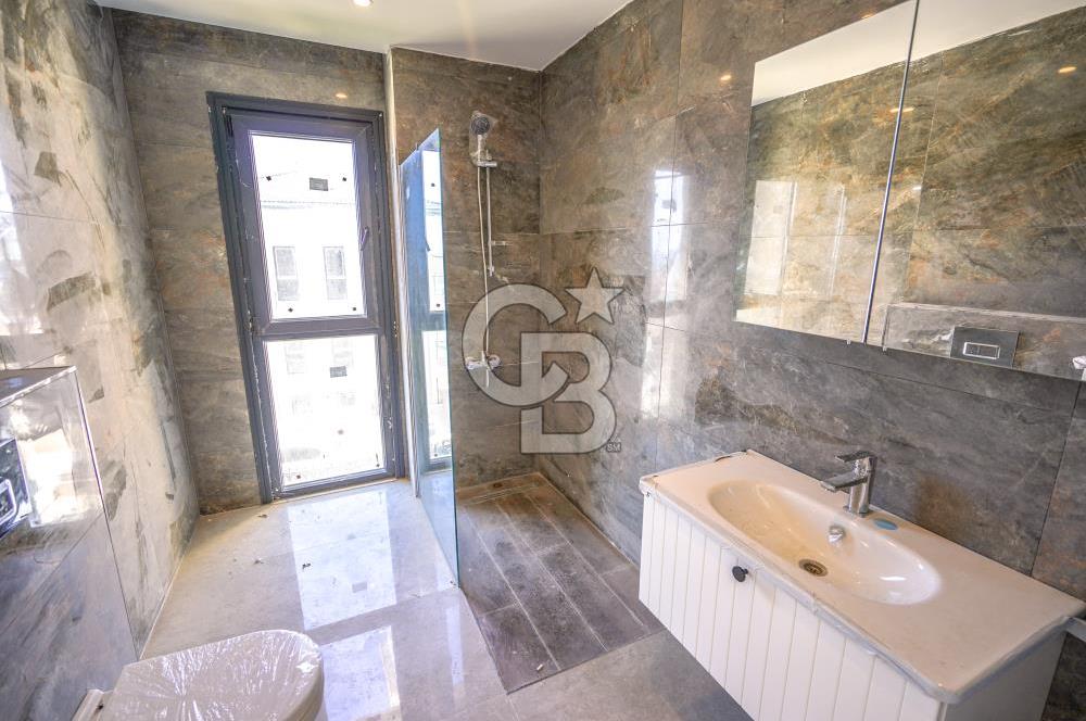 Kumburgaz'da Deniz Manzaralı,6+1, Havuzlu Tam Müstakil Villa