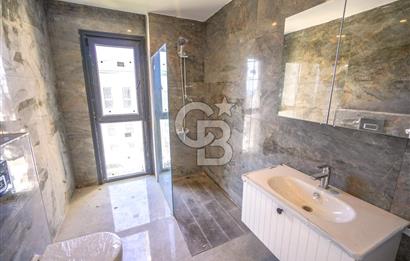 Kumburgaz'da Deniz Manzaralı,6+1, Havuzlu Tam Müstakil Villa