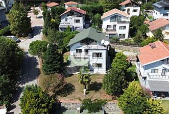 ÇEKMEKÖY SOĞUKPINAR EVLERİ/LÜKSÜ YENİDEN TANIMLAYIN-FIRSAT VİLLA