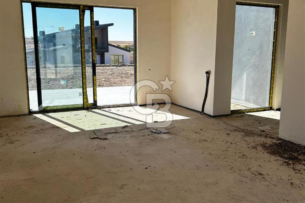 ANKARA GÖLBAŞI BALLIKPINAR – VİLLA NEVA SATILIK 4+1 YÜKSEK ŞEREFİYELİ VİLLA 