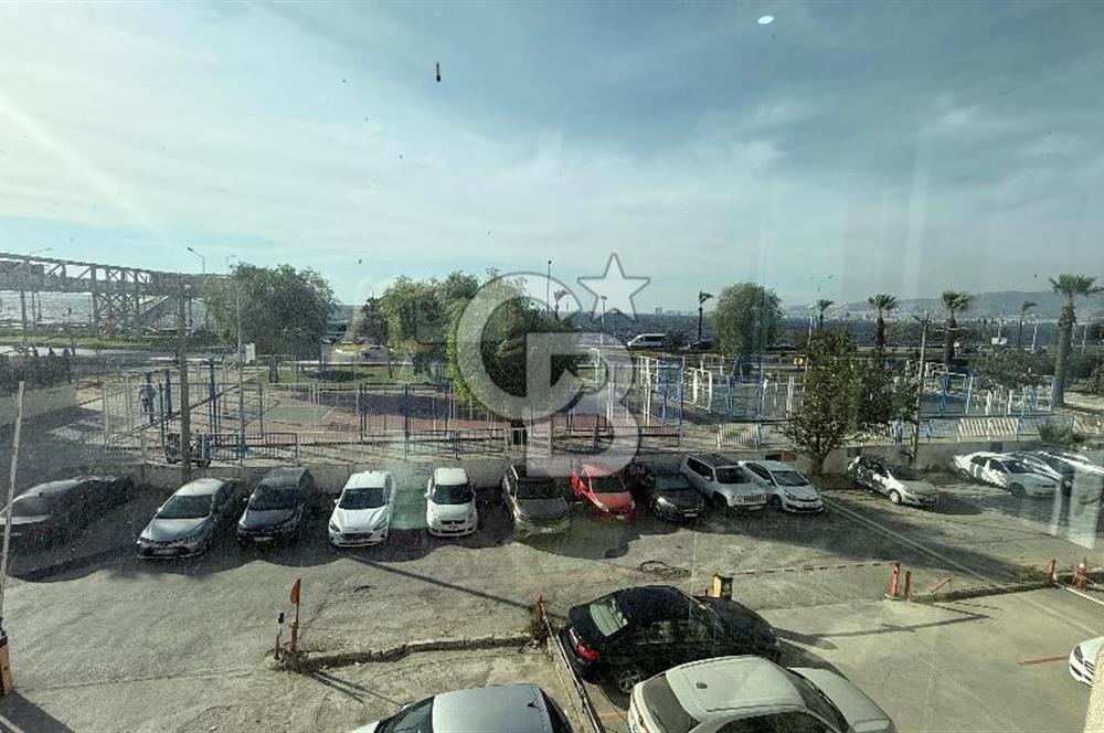 Karataş'ta Deniz Manzaralı Çift Cepheli Satılık Yalı Dairesi