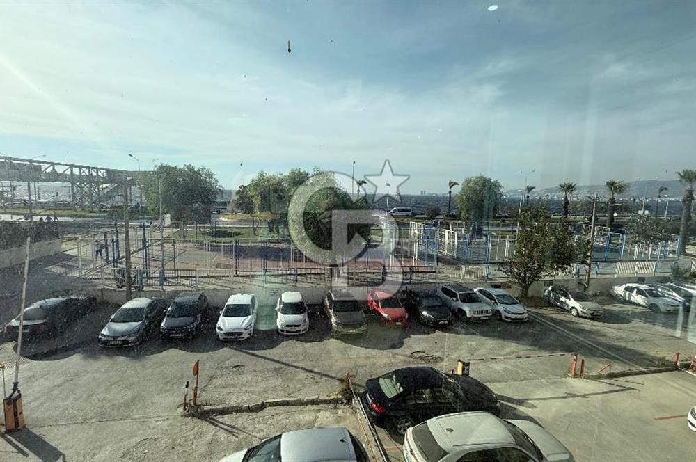 Karataş'ta Deniz Manzaralı Çift Cepheli Satılık Yalı Dairesi