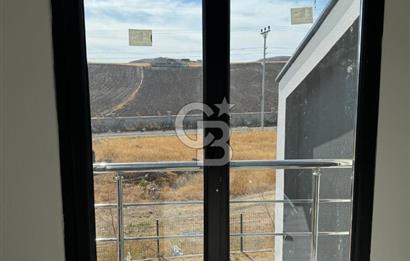 Havaalanı'na 10dk Mesafede Site İçinde Müstakil Bahçeli Villa