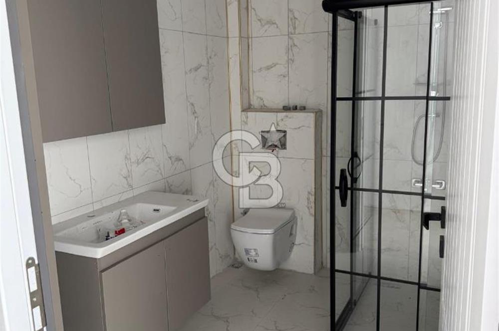 Havaalanı'na 10dk Mesafede Site İçinde Müstakil Bahçeli Villa