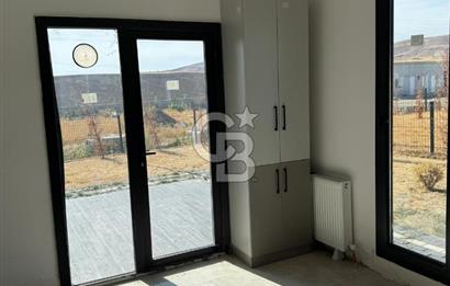 Havaalanı'na 10dk Mesafede Site İçinde Müstakil Bahçeli Villa
