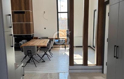 Havaalanı'na 10dk Mesafede Site İçinde Müstakil Bahçeli Villa