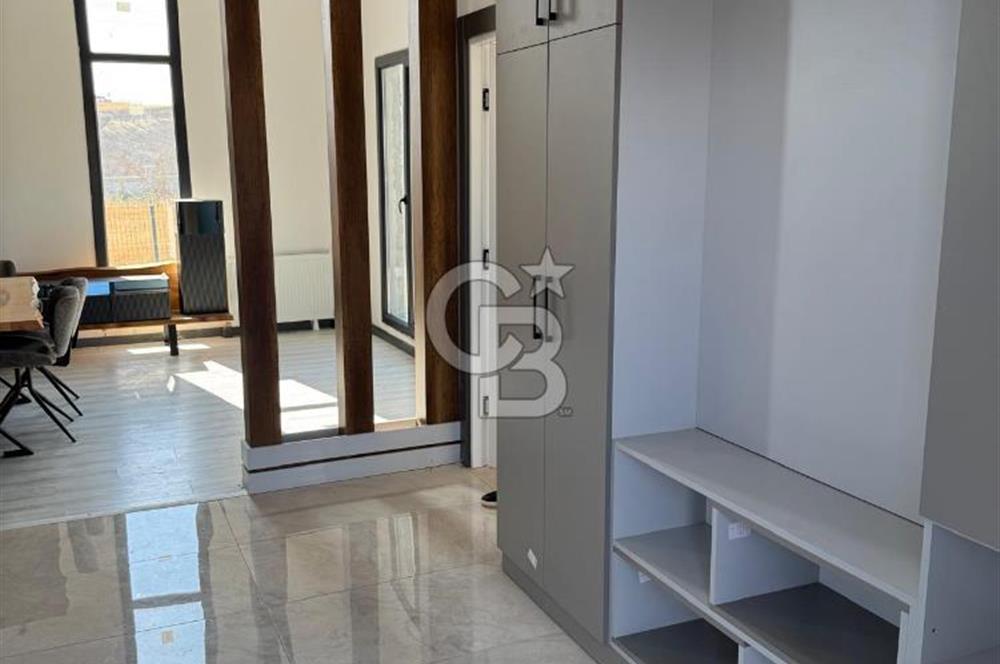 Havaalanı'na 10dk Mesafede Site İçinde Müstakil Bahçeli Villa
