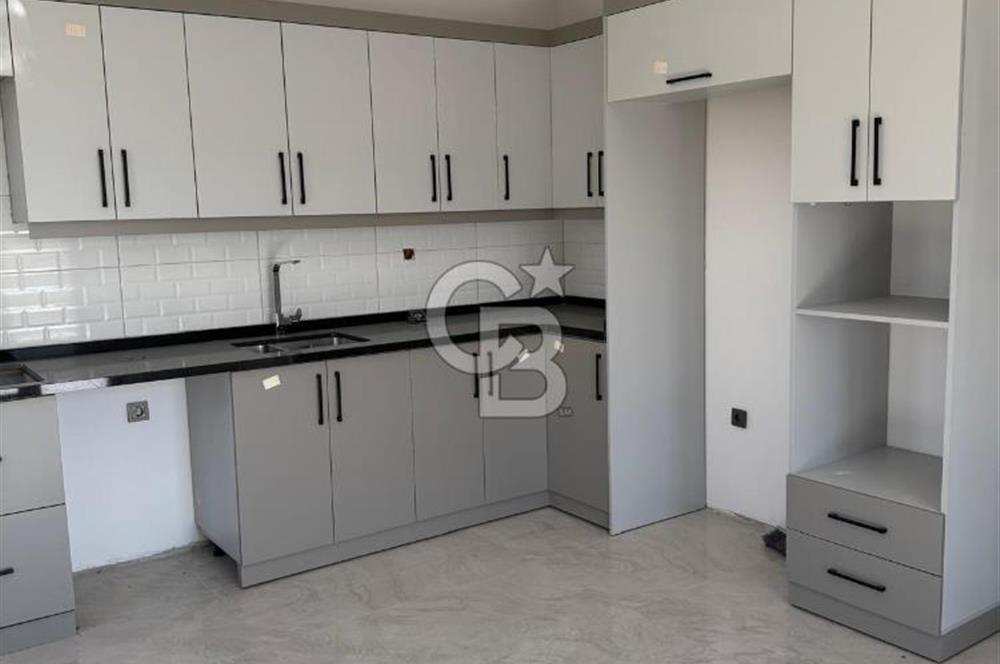 Havaalanı'na 10dk Mesafede Site İçinde Müstakil Bahçeli Villa