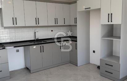 Havaalanı'na 10dk Mesafede Site İçinde Müstakil Bahçeli Villa