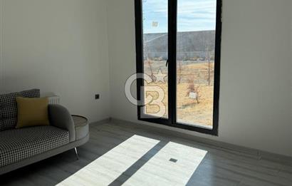 Havaalanı'na 10dk Mesafede Site İçinde Müstakil Bahçeli Villa