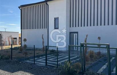 Havaalanı'na 10dk Mesafede Site İçinde Müstakil Bahçeli Villa