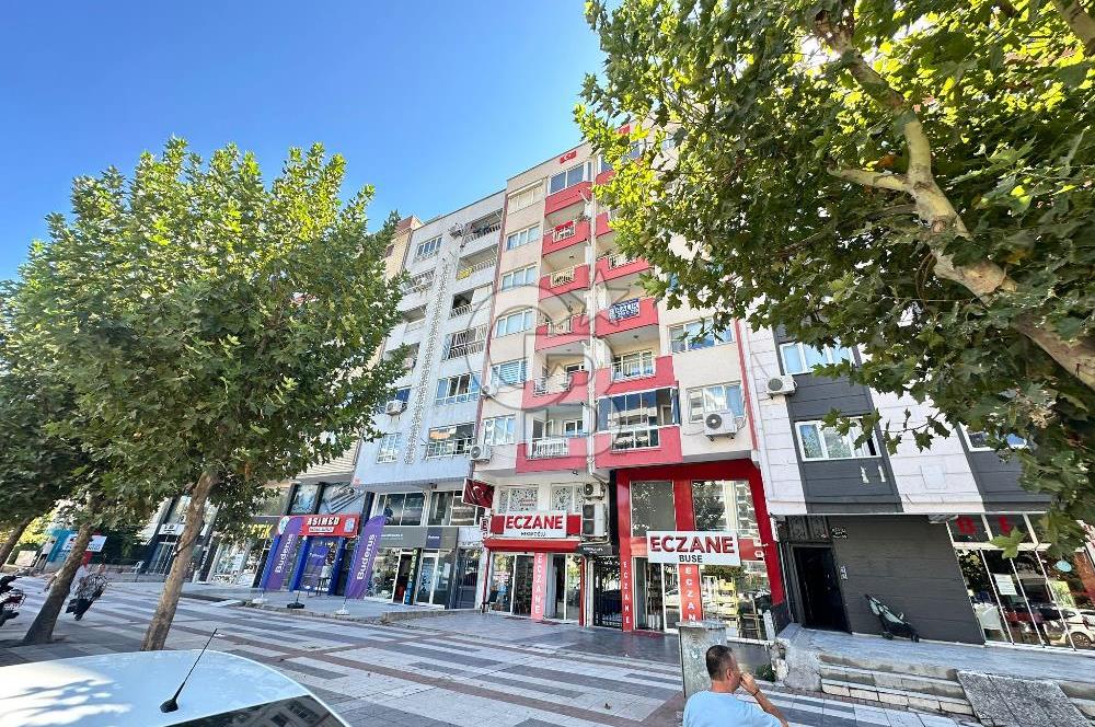 Manisa Merkez Efendi Cadde Üzerinde 3+1 Kiralık Daire