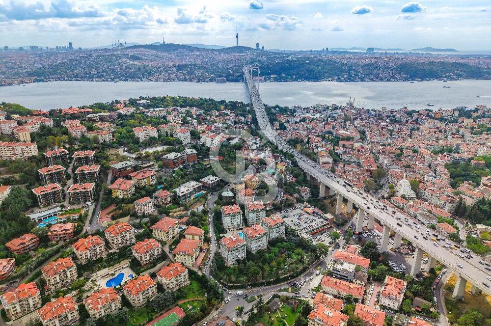 Ortaköy Ekerler Sitesi Yenilenmiş Kiralık 7+1 Bahçe Dubleks 