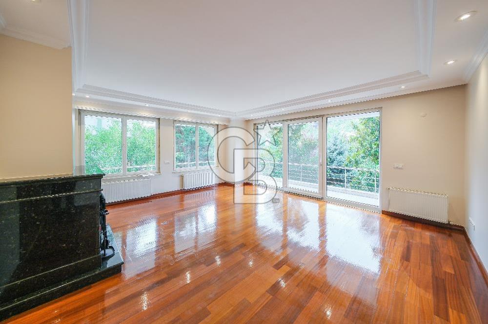 Ortaköy Ekerler Sitesi Yenilenmiş Kiralık 7+1 Bahçe Dubleks 