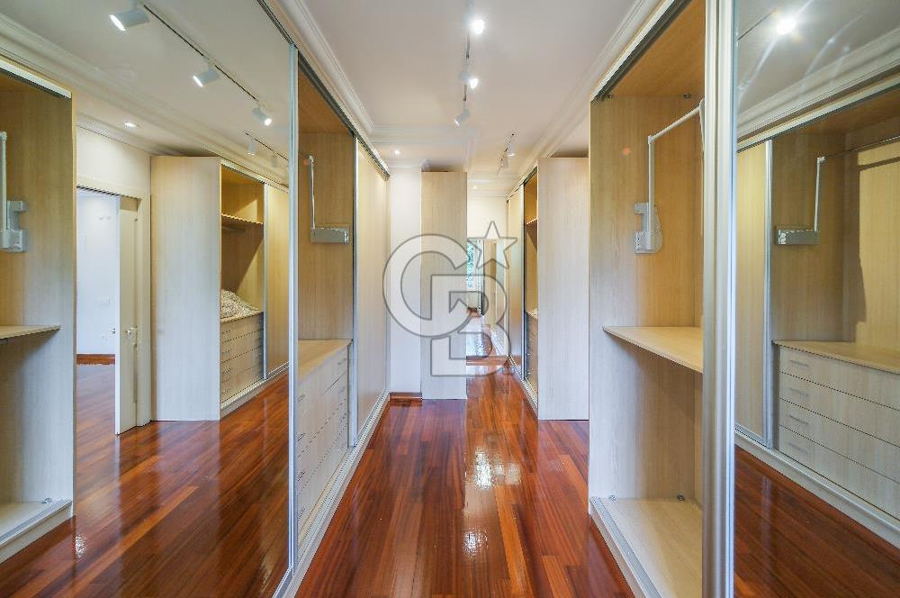 Ortaköy Ekerler Sitesi Yenilenmiş Kiralık 7+1 Bahçe Dubleks 