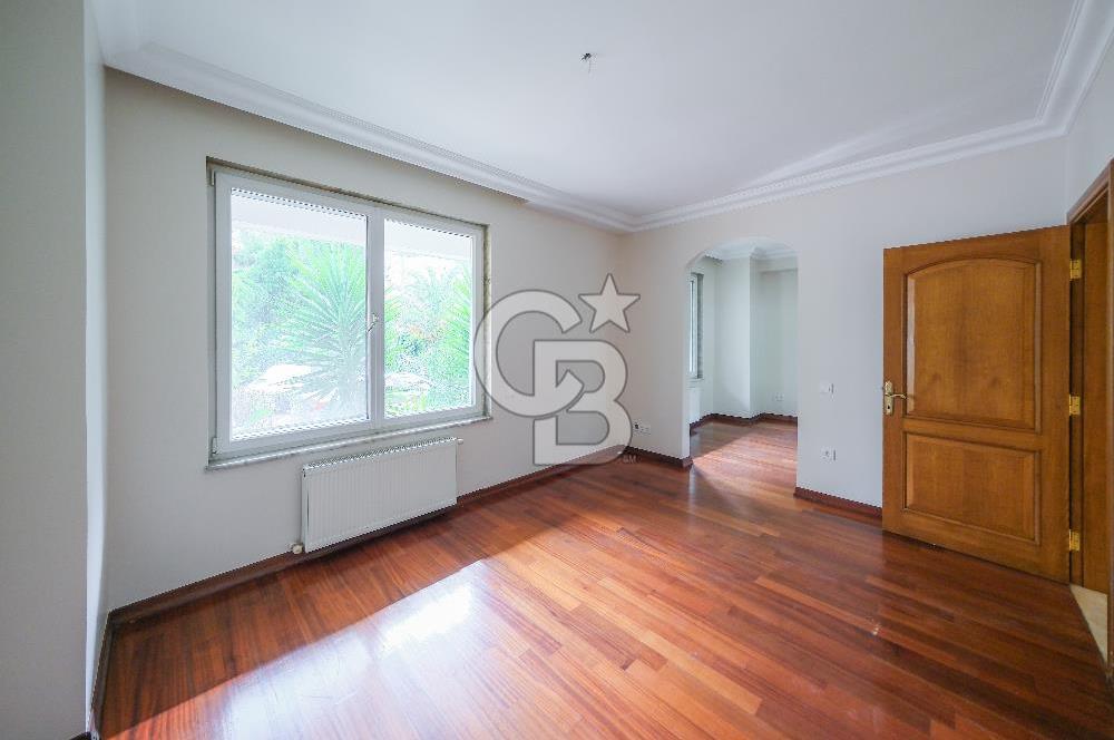 Ortaköy Ekerler Sitesi Yenilenmiş Kiralık 7+1 Bahçe Dubleks 