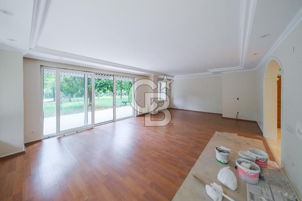 Ortaköy Ekerler Sitesi Yenilenmiş Kiralık 7+1 Bahçe Dubleks 